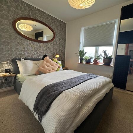 Private Room In A Stylish Flat London Exterior photo